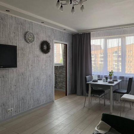 Красивая 3 К Кв Центр М Гагарина М Спортивная Kharkiv Eksteriør bilde