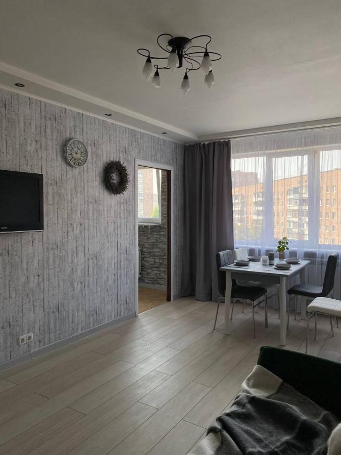 Красивая 3 К Кв Центр М Гагарина М Спортивная Kharkiv Eksteriør bilde