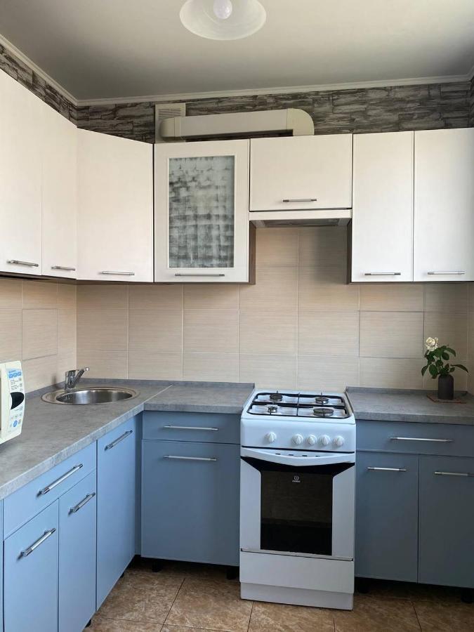 Красивая 3 К Кв Центр М Гагарина М Спортивная Kharkiv Eksteriør bilde